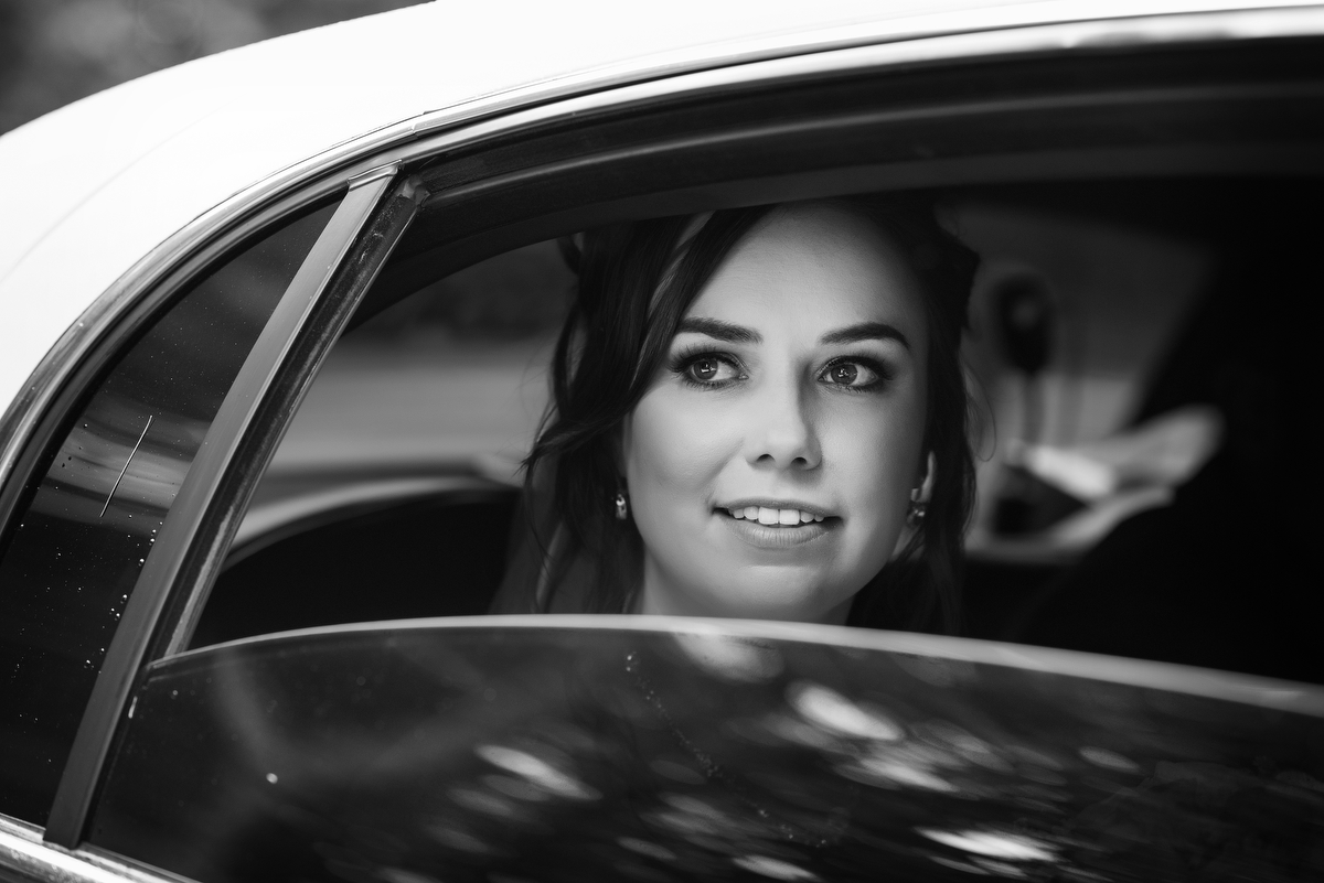 bride car window wedding