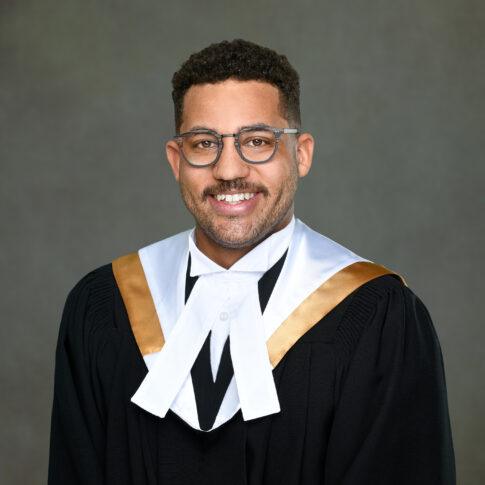 grad portrait photography