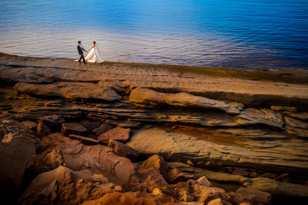 applehead-pat-brittany-fox-harbour-wedding-bride-slip-fall-water06